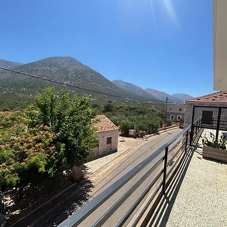 λευκιασ. *